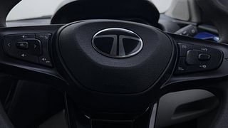 Used 2024 Tata Tiago XZA+ AMT Petrol Automatic top_features Airbags