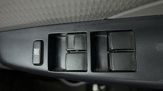 Used 2011 Toyota Etios Liva [2010-2017] G Petrol Manual top_features Central locking
