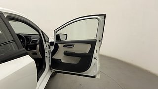 Used 2021 Tata Altroz XZ Plus 1.2 Dual Tone Petrol Manual interior RIGHT FRONT DOOR OPEN VIEW