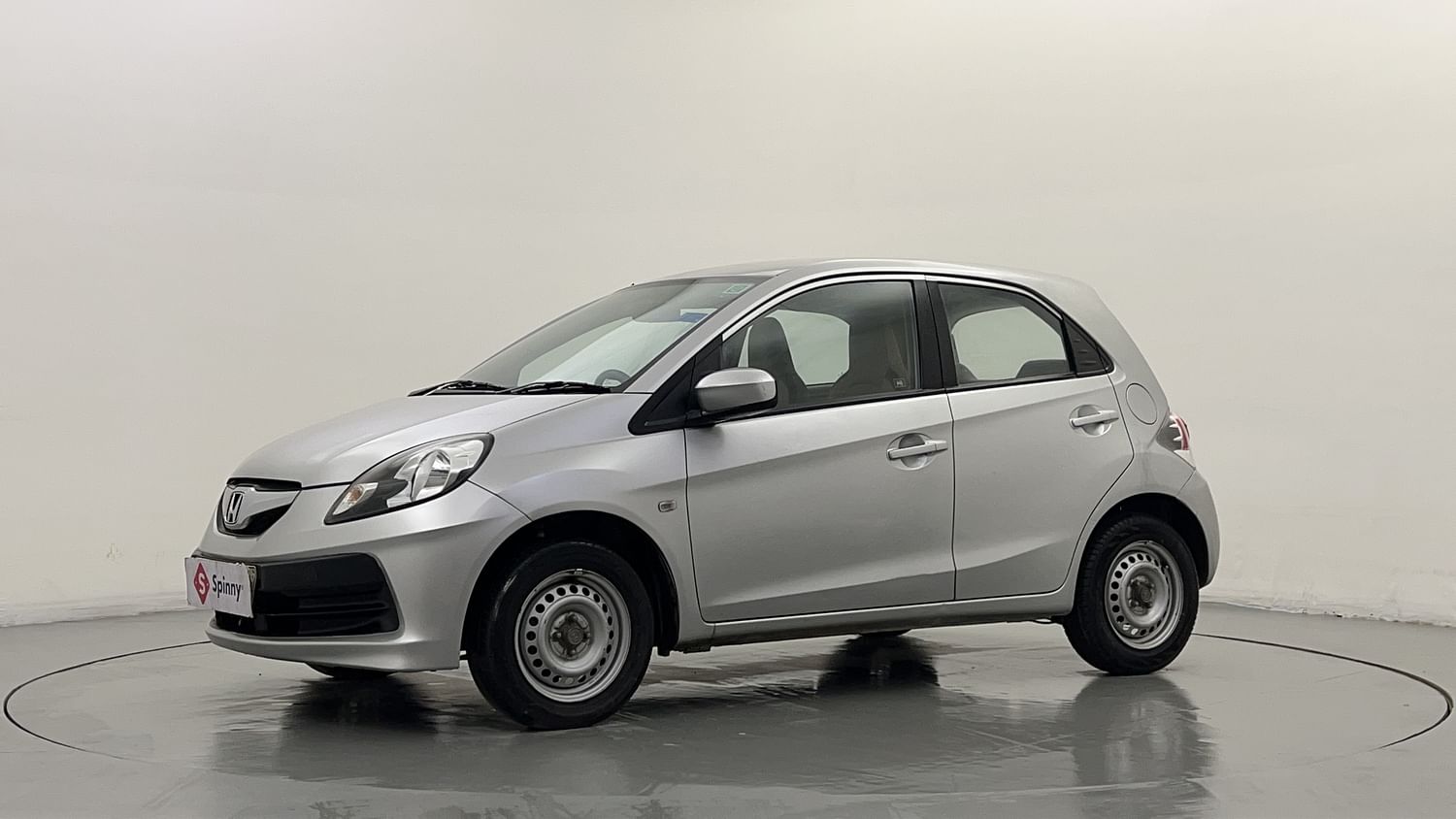 LEFT FRONT CORNER VIEW