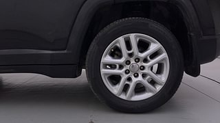 Used 2018 JEEP Compass [2017-2021] Limited 2.0 Diesel Diesel Manual tyres LEFT REAR TYRE RIM VIEW