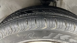 Used 2014 Maruti Suzuki Alto 800 [2012-2016] Lxi Petrol Manual tyres LEFT FRONT TYRE TREAD VIEW