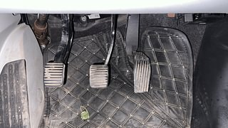 Used 2018 JEEP Compass [2017-2021] Limited 2.0 Diesel Diesel Manual interior PEDALS VIEW