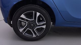 Used 2024 Tata Tiago XZA+ AMT Petrol Automatic tyres RIGHT REAR TYRE RIM VIEW
