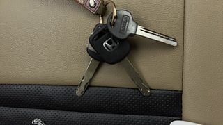 Used 2013 Honda Brio [2011-2016] E MT Petrol Manual extra CAR KEY VIEW
