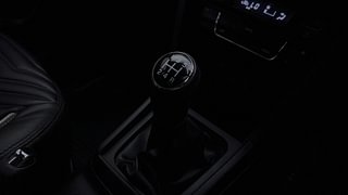 Used 2019 Maruti Suzuki Vitara Brezza [2016-2020] ZDi Diesel Manual interior GEAR  KNOB VIEW