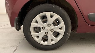 Used 2014 Hyundai Grand i10 Sportz 1.2 Kappa VTVT Petrol Manual tyres RIGHT REAR TYRE RIM VIEW