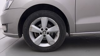 Used 2017 Skoda Rapid new [2016-2020] Ambition TDI AT Diesel Automatic tyres LEFT FRONT TYRE RIM VIEW