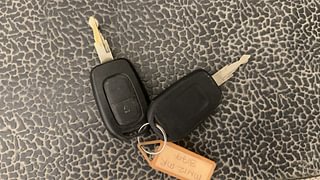 Used 2016 Renault Kwid [2015-2019] RXT Petrol Manual extra CAR KEY VIEW