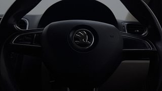 Used 2017 Skoda Rapid new [2016-2020] Ambition TDI AT Diesel Automatic top_features Airbags
