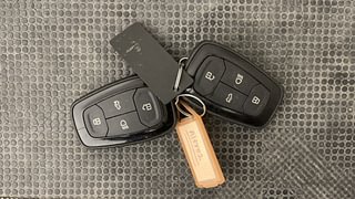 Used 2021 Tata Altroz XZ Plus 1.2 Dual Tone Petrol Manual extra CAR KEY VIEW