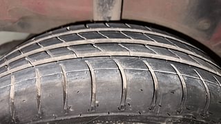 Used 2011 Toyota Etios Liva [2010-2017] G Petrol Manual tyres RIGHT REAR TYRE TREAD VIEW