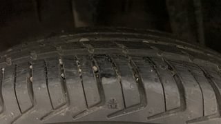 Used 2016 Renault Kwid [2015-2019] RXT Petrol Manual tyres RIGHT REAR TYRE TREAD VIEW