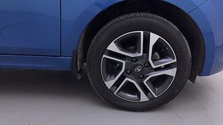 Used 2024 Tata Tiago XZA+ AMT Petrol Automatic tyres RIGHT FRONT TYRE RIM VIEW
