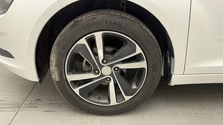 Used 2021 Tata Altroz XZ Plus 1.2 Dual Tone Petrol Manual tyres LEFT FRONT TYRE RIM VIEW