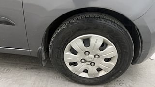 Used 2010 Hyundai i10 Magna 1.2 Petrol Manual tyres RIGHT FRONT TYRE RIM VIEW