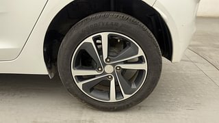 Used 2021 Tata Altroz XZ Plus 1.2 Dual Tone Petrol Manual tyres LEFT REAR TYRE RIM VIEW