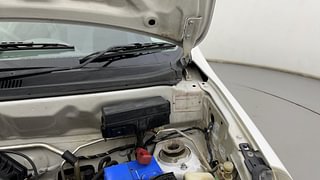 Used 2014 Maruti Suzuki Alto 800 [2012-2016] Lxi Petrol Manual engine ENGINE LEFT SIDE HINGE & APRON VIEW