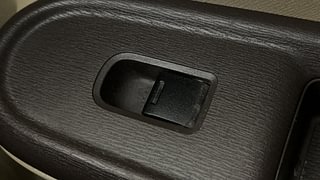 Used 2013 Honda Brio [2011-2016] E MT Petrol Manual top_features Power windows