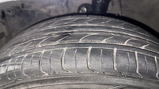 Used 2014 Honda City [2014-2017] V Petrol Manual tyres LEFT FRONT TYRE TREAD VIEW