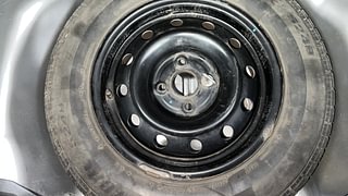 Used 2013 Maruti Suzuki Swift [2011-2017] VXi Petrol Manual tyres SPARE TYRE VIEW