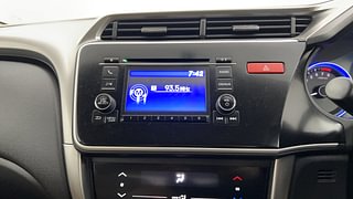 Used 2014 Honda City [2014-2017] V Petrol Manual top_features Integrated (in-dash) music system