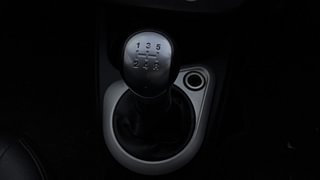 Used 2013 Ford Figo [2010-2015] Duratec Petrol ZXI 1.2 Petrol Manual interior GEAR  KNOB VIEW