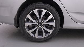 Used 2015 Hyundai Verna [2011-2015] Fluidic 1.6 VTVT SX Petrol Manual tyres RIGHT REAR TYRE RIM VIEW