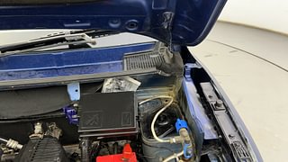 Used 2018 Renault Kwid Climber 1.0 Petrol+cng(Outside fitted) Petrol+cng Manual engine ENGINE LEFT SIDE HINGE & APRON VIEW