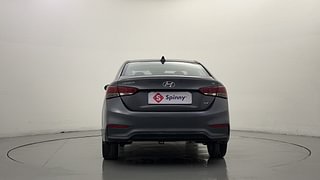Used 2018 Hyundai Verna [2017-2020] 1.6 VTVT SX Petrol Manual exterior BACK VIEW