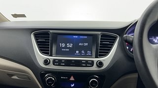 Used 2018 Hyundai Verna [2017-2020] 1.6 VTVT SX Petrol Manual top_features Integrated (in-dash) music system