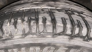Used 2015 Hyundai Verna [2011-2015] Fluidic 1.6 VTVT SX Petrol Manual tyres RIGHT REAR TYRE TREAD VIEW