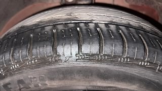 Used 2013 Ford Figo [2010-2015] Duratec Petrol ZXI 1.2 Petrol Manual tyres RIGHT FRONT TYRE TREAD VIEW