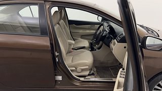 Used 2016 Maruti Suzuki Ciaz [2014-2017] ZXI+ Petrol Manual interior RIGHT SIDE FRONT DOOR CABIN VIEW