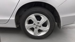 Used 2014 Honda City [2014-2017] V Petrol Manual tyres LEFT REAR TYRE RIM VIEW