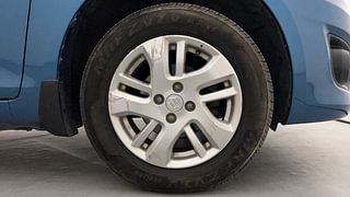 Used 2012 Maruti Suzuki Swift Dzire ZXI Petrol Manual tyres RIGHT FRONT TYRE RIM VIEW