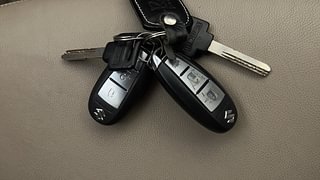 Used 2016 Maruti Suzuki Ciaz [2014-2017] ZXI+ Petrol Manual extra CAR KEY VIEW
