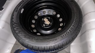Used 2015 Hyundai Verna [2011-2015] Fluidic 1.6 VTVT SX Petrol Manual tyres SPARE TYRE VIEW