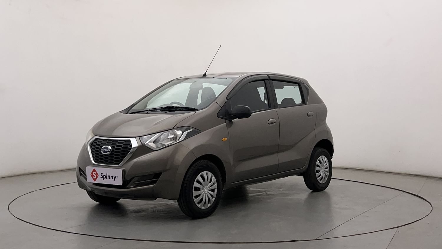 LEFT FRONT CORNER VIEW