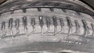 Used 2015 Hyundai Verna [2011-2015] Fluidic 1.6 VTVT SX Petrol Manual tyres LEFT FRONT TYRE TREAD VIEW