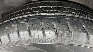 Used 2016 Maruti Suzuki Ciaz [2014-2017] ZXI+ Petrol Manual tyres RIGHT REAR TYRE TREAD VIEW