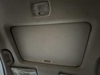 Used 2017 Honda WR-V [2017-2020] i-DTEC VX Diesel Manual top_features Sunroof