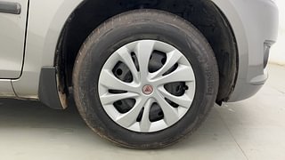 Used 2013 Maruti Suzuki Swift [2011-2017] VXi Petrol Manual tyres RIGHT FRONT TYRE RIM VIEW