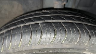 Used 2021 Renault Kwid RXL Petrol Manual tyres RIGHT FRONT TYRE TREAD VIEW