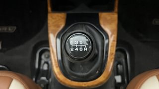 Used 2017 Honda WR-V [2017-2020] i-DTEC VX Diesel Manual interior GEAR  KNOB VIEW