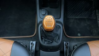 Used 2018 Renault Kwid Climber 1.0 Petrol+cng(Outside fitted) Petrol+cng Manual interior GEAR  KNOB VIEW