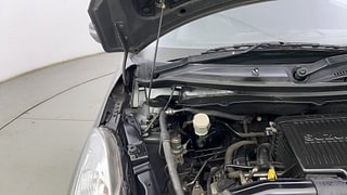 Used 2013 Maruti Suzuki Swift [2011-2017] VXi Petrol Manual engine ENGINE RIGHT SIDE HINGE & APRON VIEW