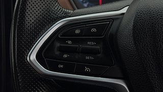 Used 2020 MG Motors Hector Plus Sharp 2.0 Diesel Turbo MT 6-STR Diesel Manual top_features Cruise control