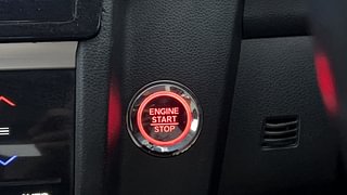 Used 2017 Honda WR-V [2017-2020] i-DTEC VX Diesel Manual top_features Keyless start