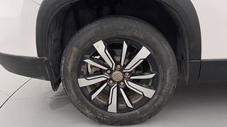 Used 2020 MG Motors Hector Plus Sharp 2.0 Diesel Turbo MT 6-STR Diesel Manual tyres RIGHT REAR TYRE RIM VIEW